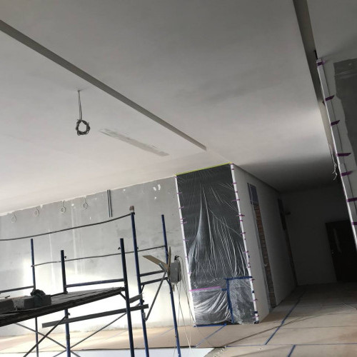 Проект по монтажу трехуровневого потолка 150кв.м, подготовка и покраска.